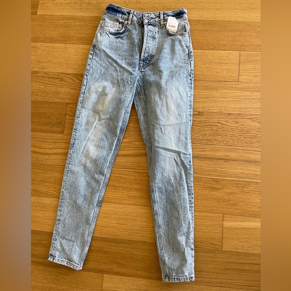 Free People X We The Free Zuri Mom Jean in Lived in Blue - Picture 2 of 5